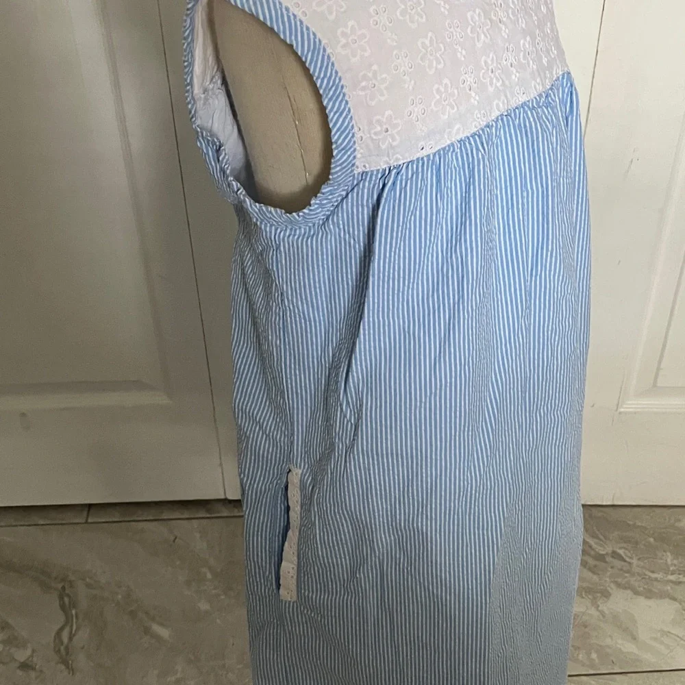 Vineyard Vines Girl's Sleeveless Blue Striped Seersucker Dress | 12